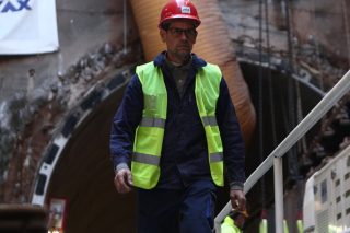 Από την ξενάγηση του Ομίλου AVAX στους εκπροσώπους του Τύπου στη σήραγγα του μετρό στην Κατεχάκη, όπου πραγματοποιούνται τα έργα του μετροπόντικα για τη Γραμμή 4